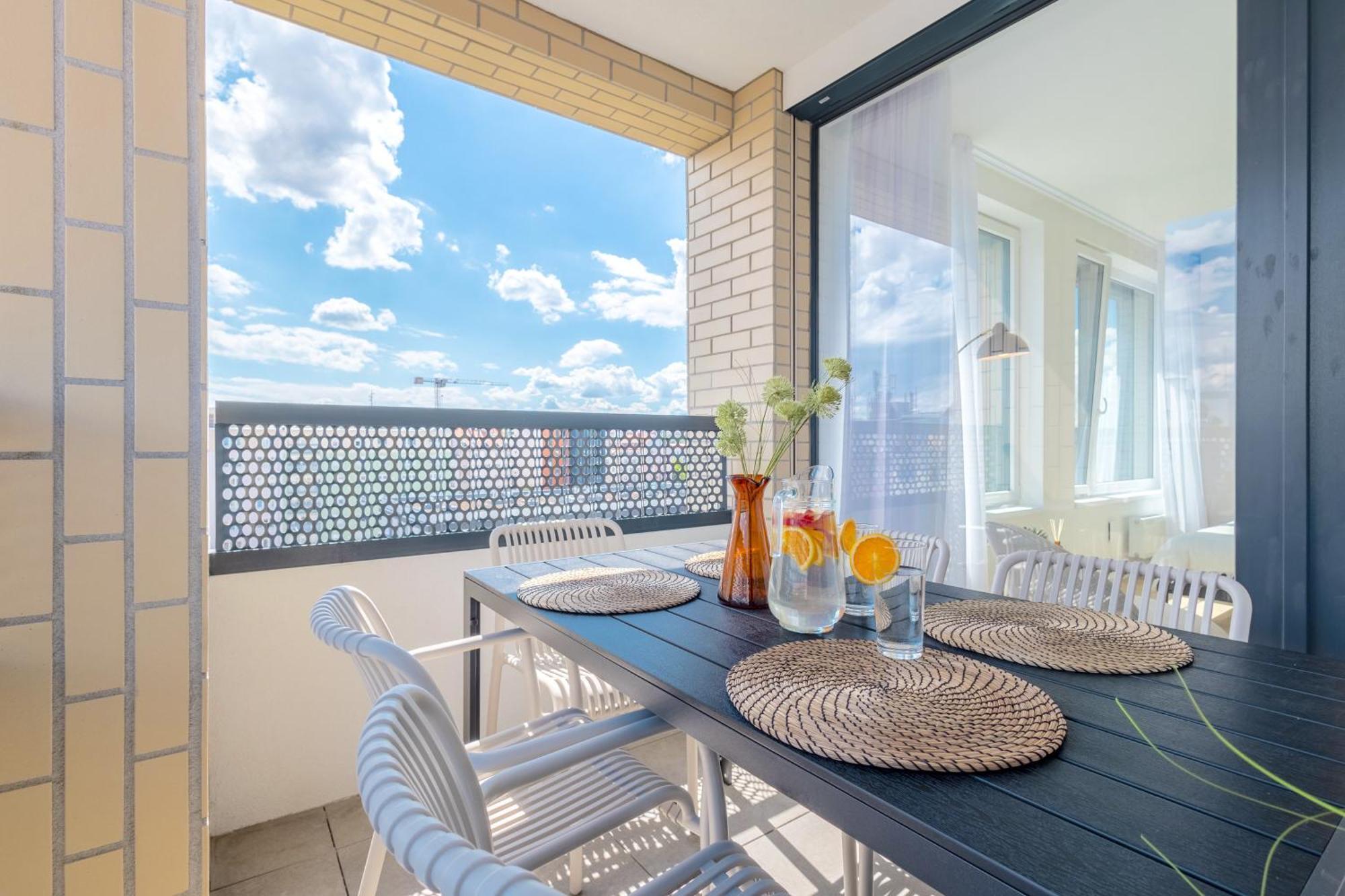 Bright 2Br - 7Th Floor, Balcony, Free Parking By Gravity Prague 아파트 외부 사진