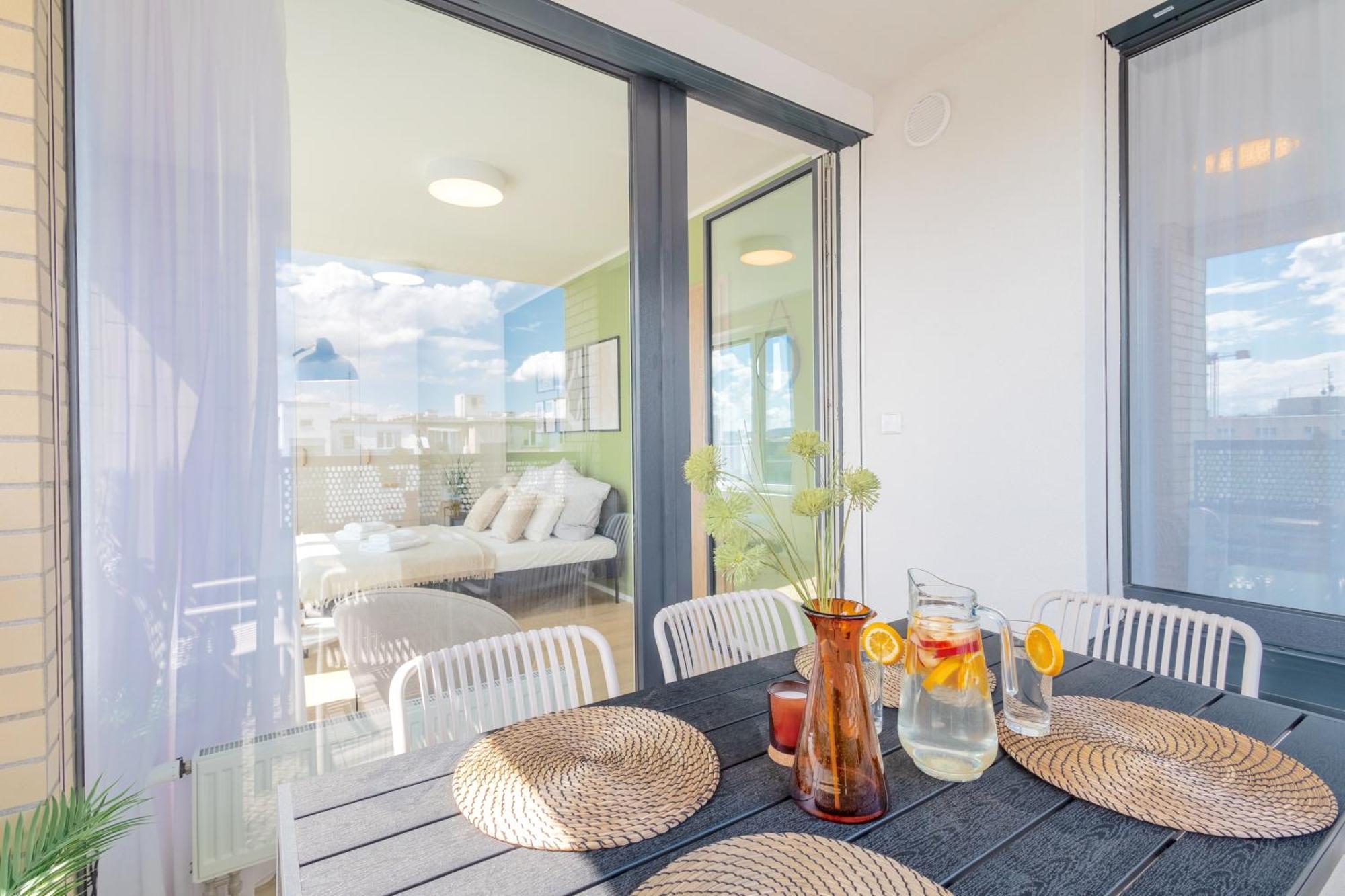 Bright 2Br - 7Th Floor, Balcony, Free Parking By Gravity Prague 아파트 외부 사진