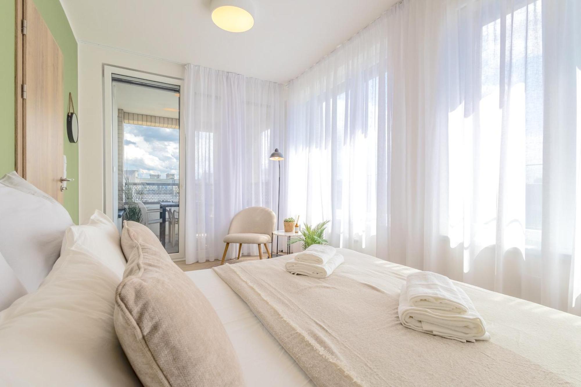 Bright 2Br - 7Th Floor, Balcony, Free Parking By Gravity Prague 아파트 외부 사진