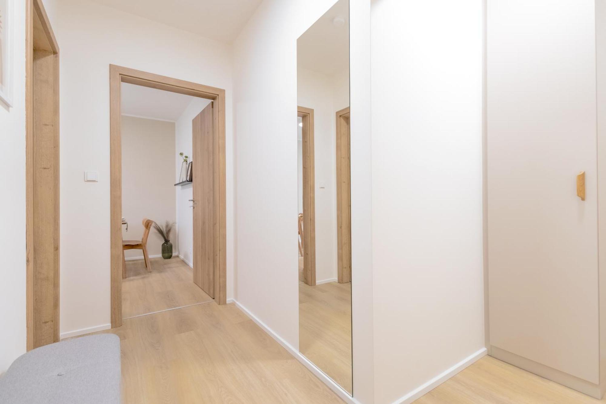 Bright 2Br - 7Th Floor, Balcony, Free Parking By Gravity Prague 아파트 외부 사진