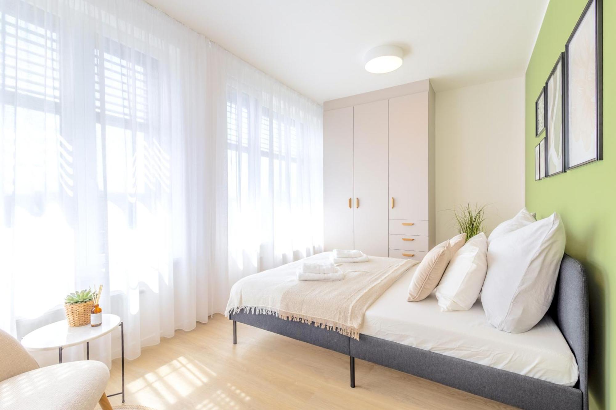 Bright 2Br - 7Th Floor, Balcony, Free Parking By Gravity Prague 아파트 외부 사진